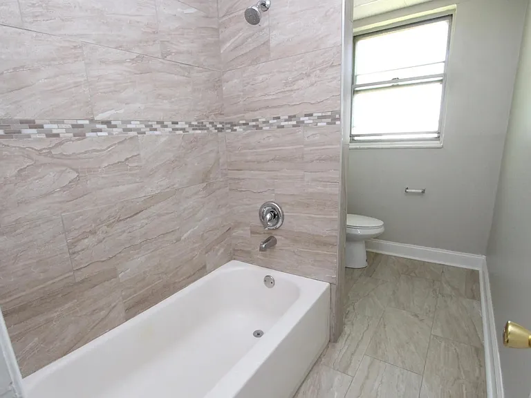 530 Kelly Ave — Photo 7