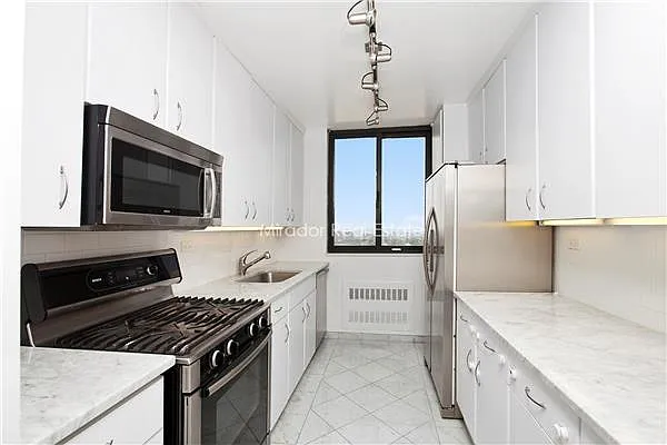 Rented by Mirador Real Estate | media 6