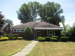 200 Mohawk Dr, McKeesport, PA