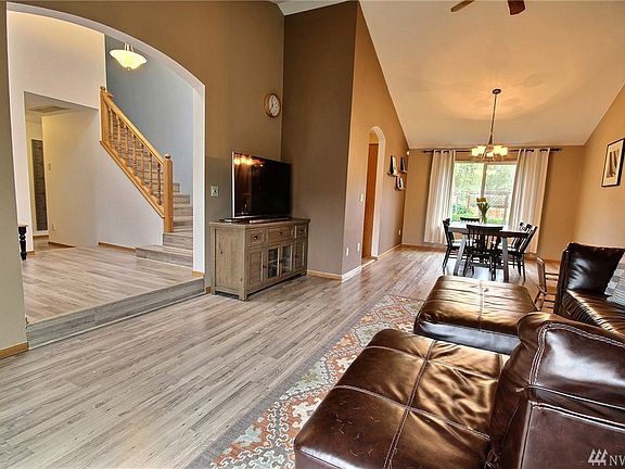 5th image of 1731 25th Street Pl SW