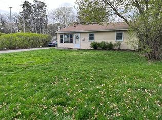 272 7th St SW, Forest Lake, MN 55025