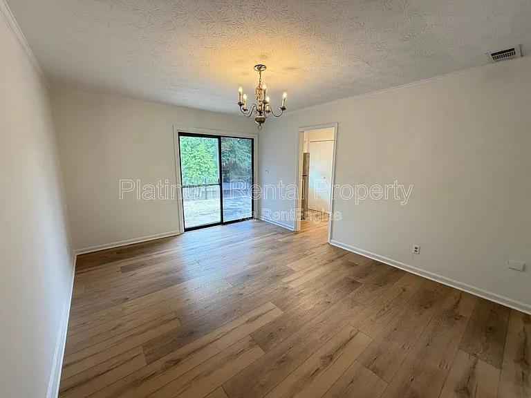 335 Winding River Dr #H — Photo 7