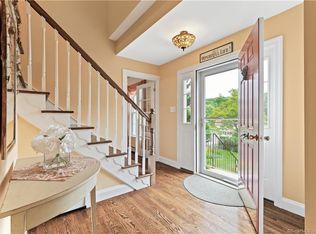 38 Main St, Deep River, CT 06417