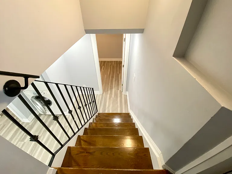 1001 Cosburn Ave #BASEMENT — Photo 21