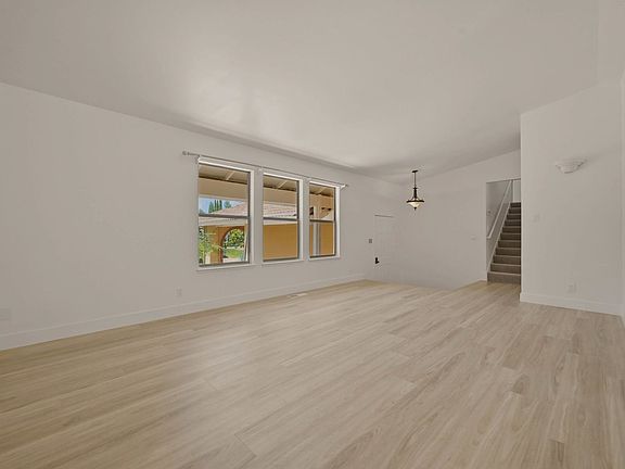 4th image of 25 Miwok Ct