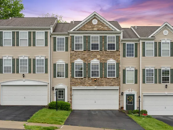 1228 Gneiss Dr, Mc Donald, PA 15057