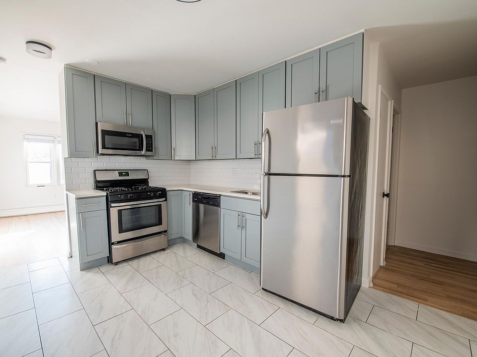 1st image of 4882 N Ashland Ave APT 3