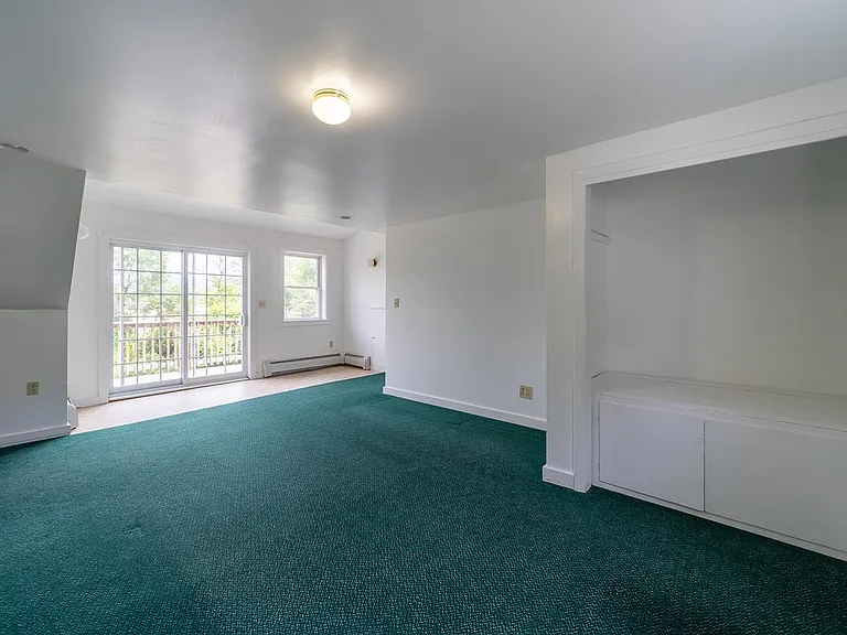 1092 State Route 175 — Photo 15