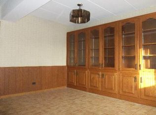 10527 Ridgeland Ave, Chicago Ridge, IL 60415