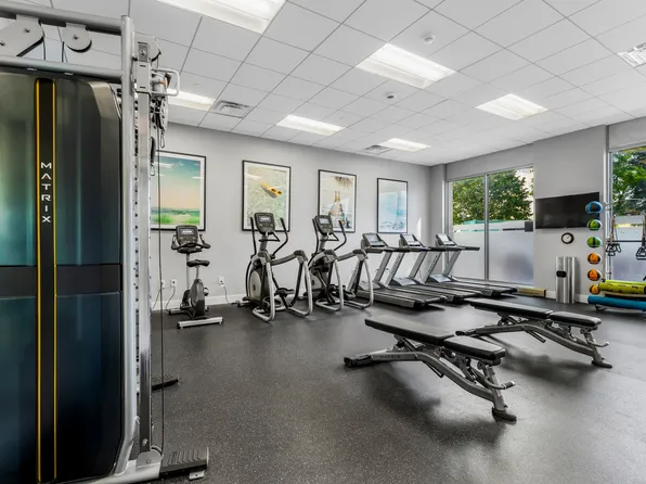 110 River Drive image 13 of 23