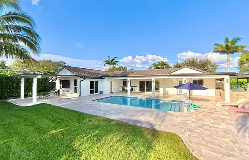 481 W Tropical Way Photo 1
