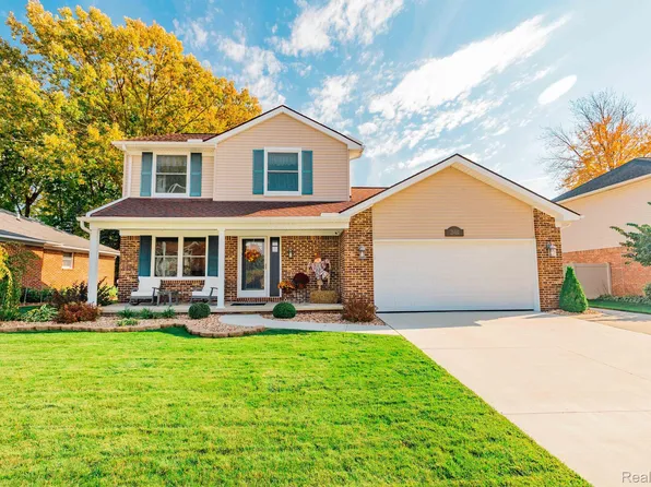 21481 Hall Rd, Woodhaven, MI 48183