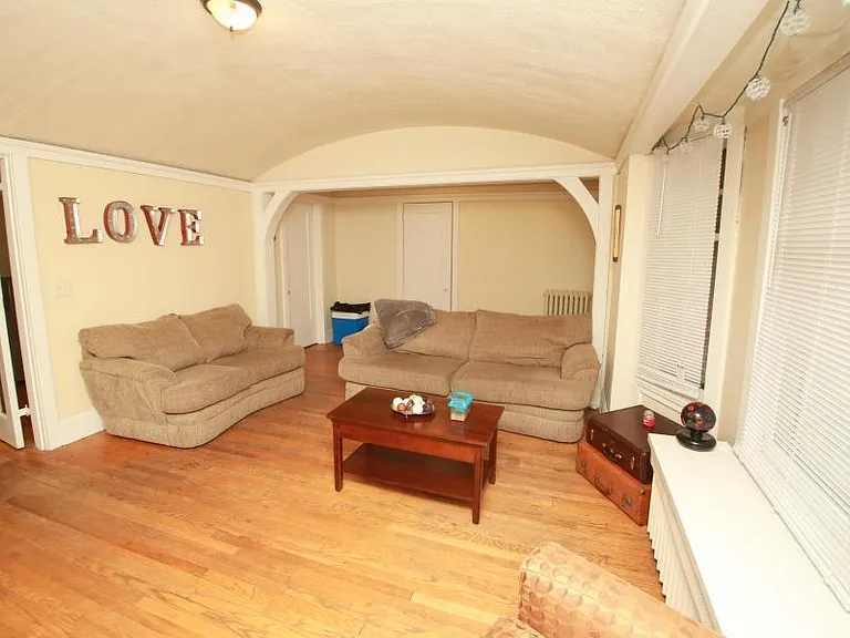 3029 N Farwell Ave — Photo 1