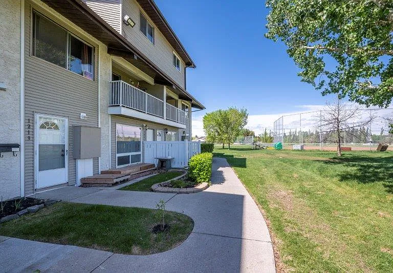 200 Brookpark Dr SW #1213 — Photo 3