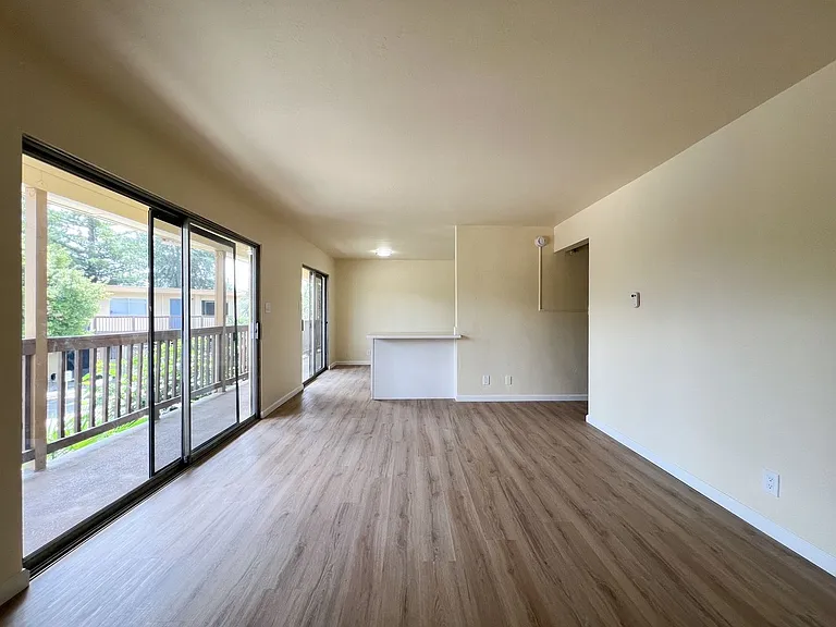 Westview Apartments — Photo 6