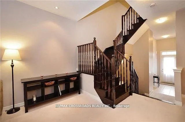 158 Harvest Hills Blvd — Photo 2