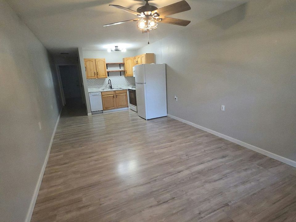 1st image of 33 Sunrise Ln #21