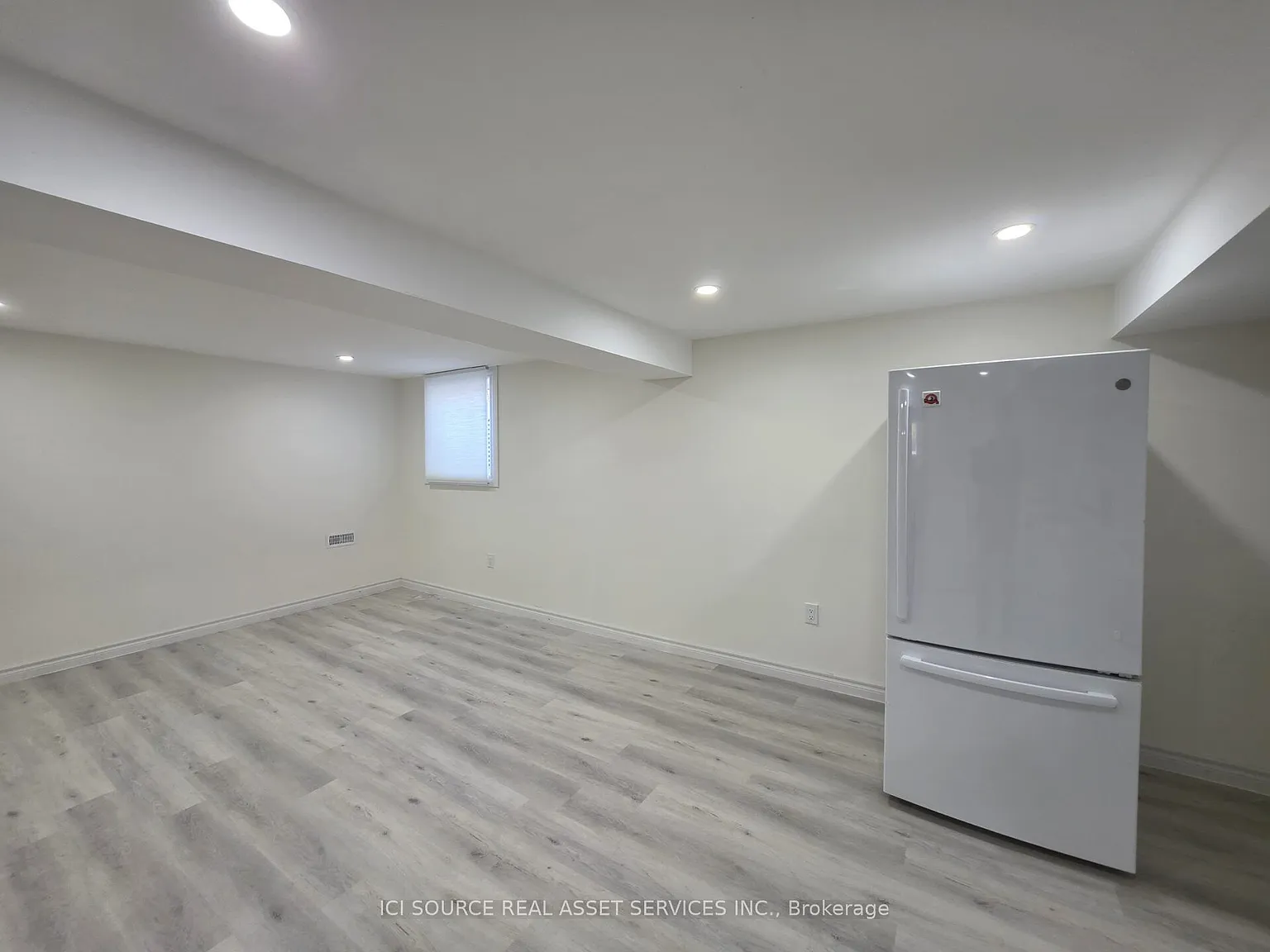 3 bed, $2,000 — Photo 3