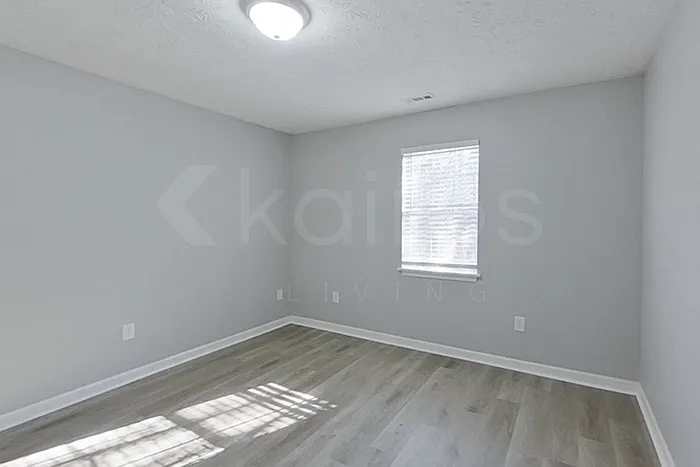 250 Deer Pkwy — Photo 12
