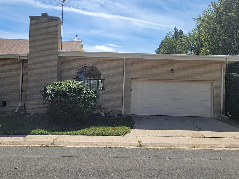 1937 S Pontiac St — Photo 29