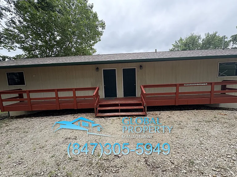 915 Shawnee Ct — Photo 15
