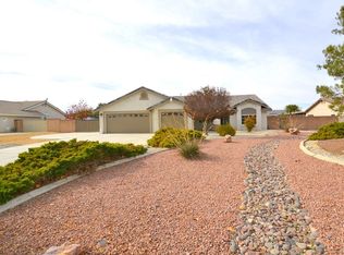 13764 Ivanpah Rd, Apple Valley, CA 92307