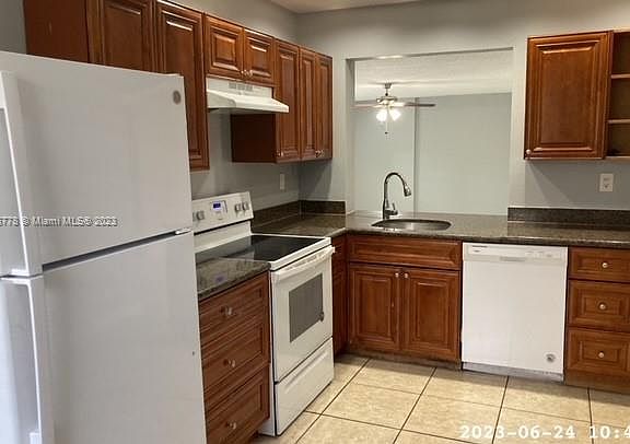 3rd image of 4421 NW 37th St