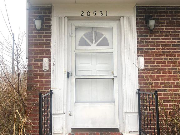 2nd image of 20531 Lake Shore Blvd Unit 1