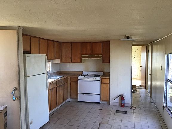 2nd image of 6001 Holiday St
