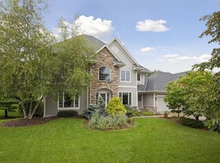 3493 Crestmoor Pt, Woodbury, MN 55125