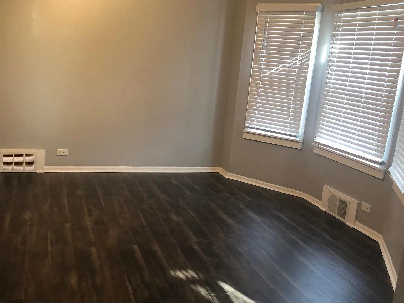 11218 S Parnell Ave - SFR — Photo 3
