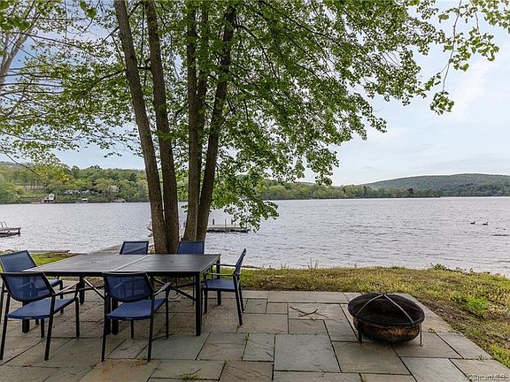 5th image of 33 Arrow Point Rd