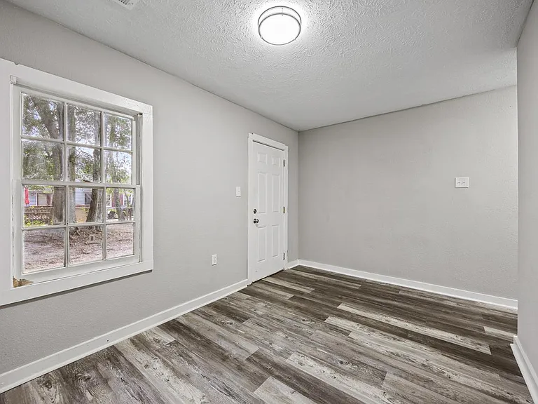 1601 Camden Rd — Photo 27