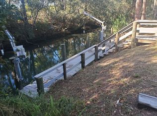 255 Estil Dr, Nokomis, FL 34275