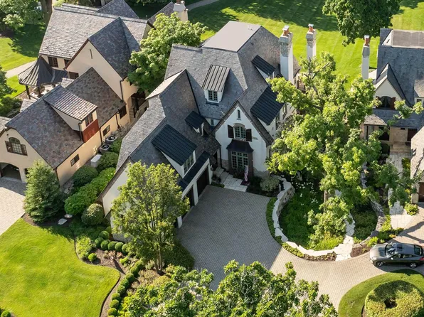 N1539 E Lakeside LANE, Lake Geneva, WI 53147