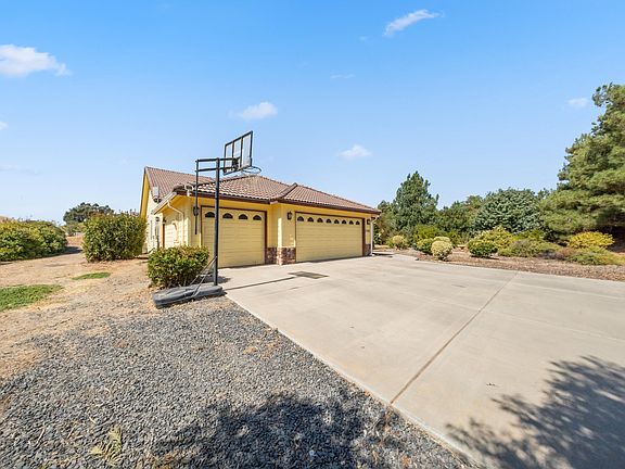 3rd image of 17583 Doran Drive
