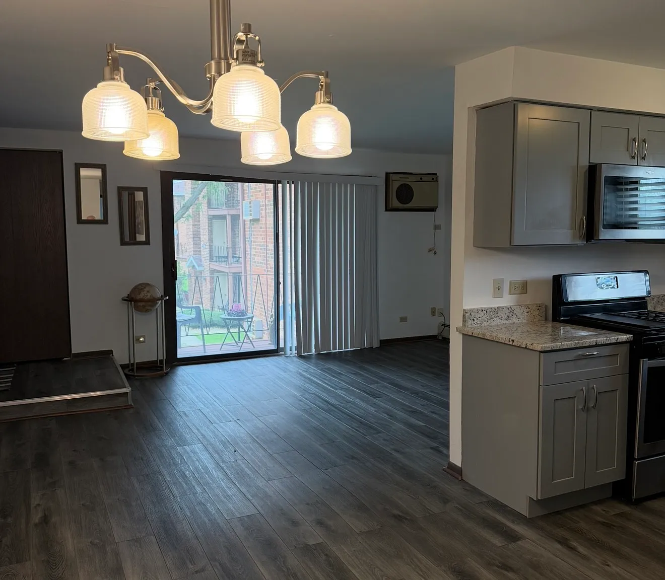 15744 Lake Dr — Photo 2