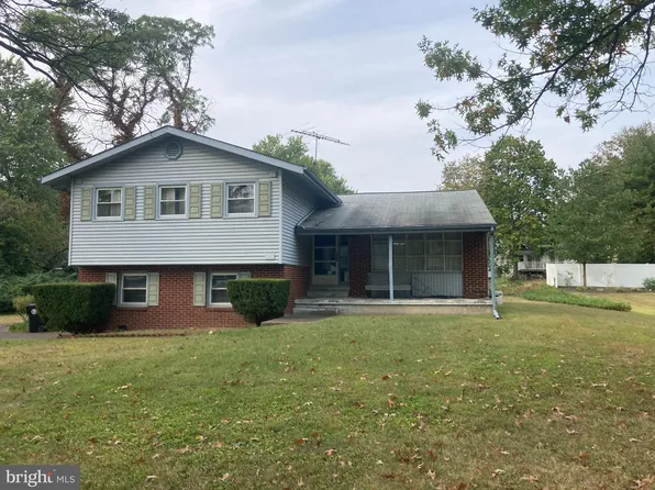 75 Wedgewood Dr, Cinnaminson, NJ 08077