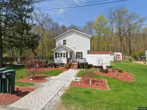 16 Cane Road, Greenwood Lake, NY 10925
