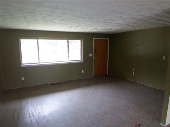 3rd image of 4693 Richwood Dr