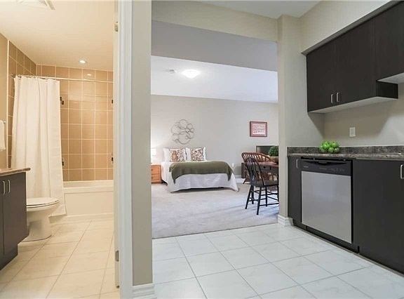 5th image of 43 Ferndale Dr S #304