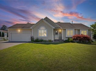 750 Close Cir, Webster, NY 14580