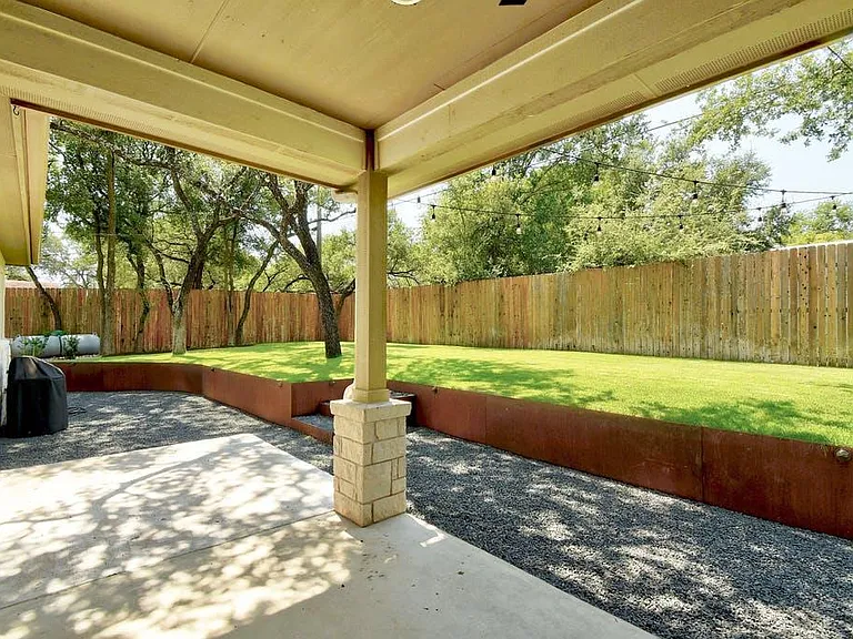 1006 Lipan Trl — Photo 28
