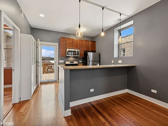 4th image of 2734 N Kimball Ave #3