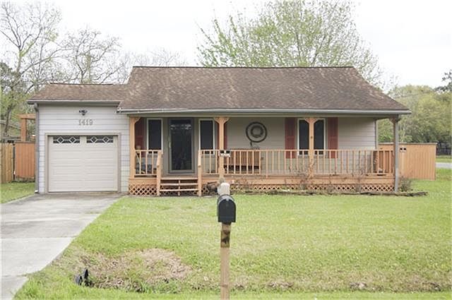 1st image of 1419 S Durant St