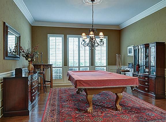 4th image of 3120 Amesbury Dr