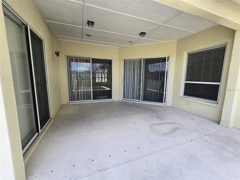 15305 Palomapark Ln — Photo 34