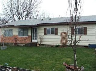 402 N 11th St, Elgin, OR 97827