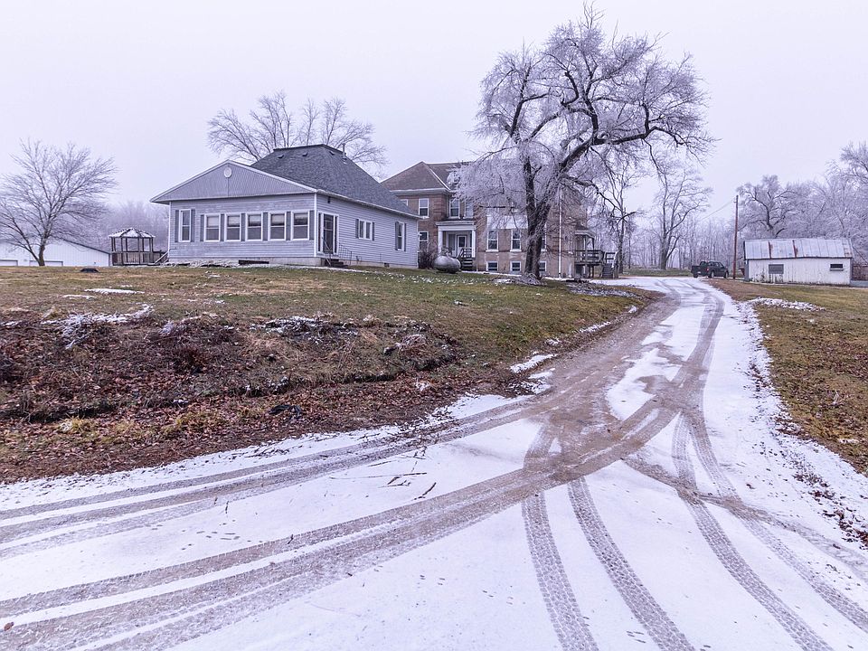 2nd image of 420 County Road 112