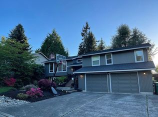 18129 6th Pl SW, Normandy Park, WA 98166